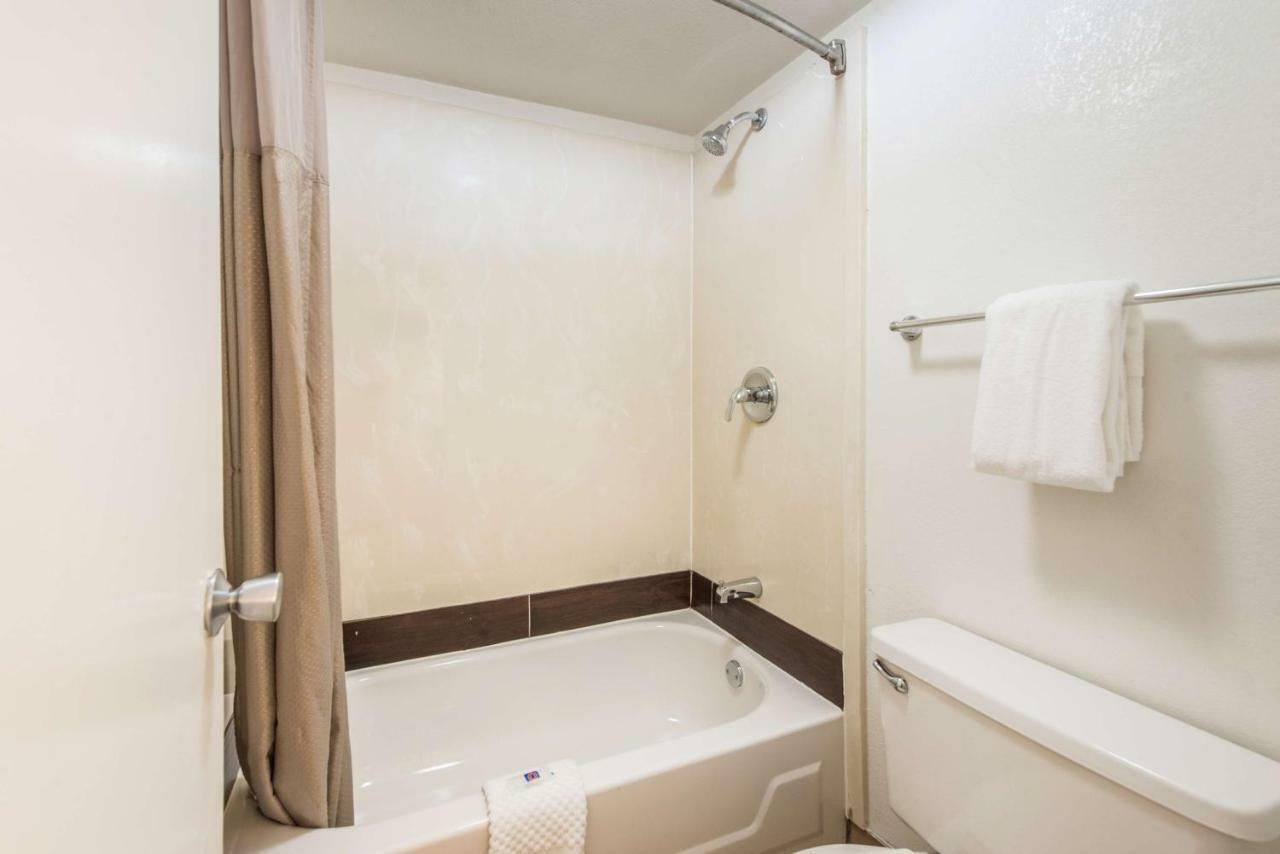 Motel 6-Columbus, Oh - เวิร์ทธิงตัน ภายนอก รูปภาพ